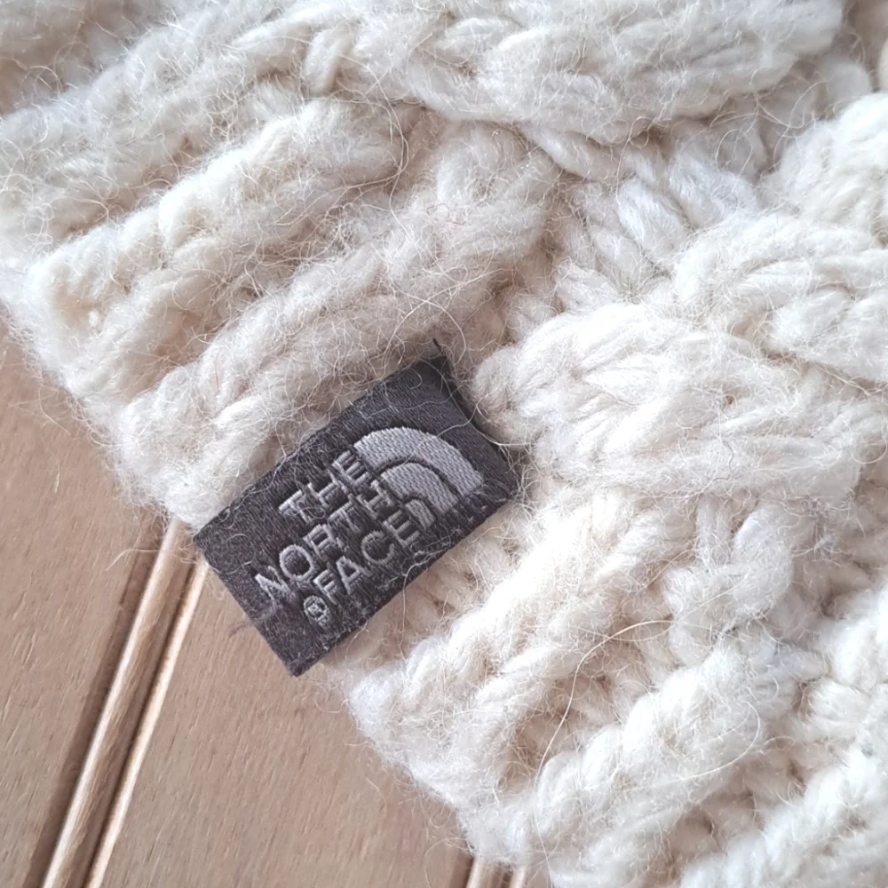 The North Face Girls Medium Cable Knit Cream Wool Blend Fleece Inside Winter Hat